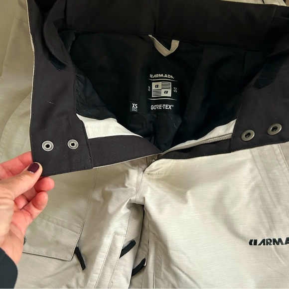 Armada insulated snow pants - Picture 2 of 3